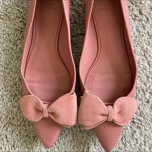 Tory Burch flats, size 8, dusty rose with suede bow, worn only once!